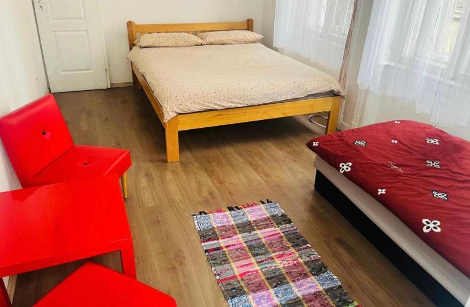 Doxie Rooms And Beds Budapest Extérieur photo